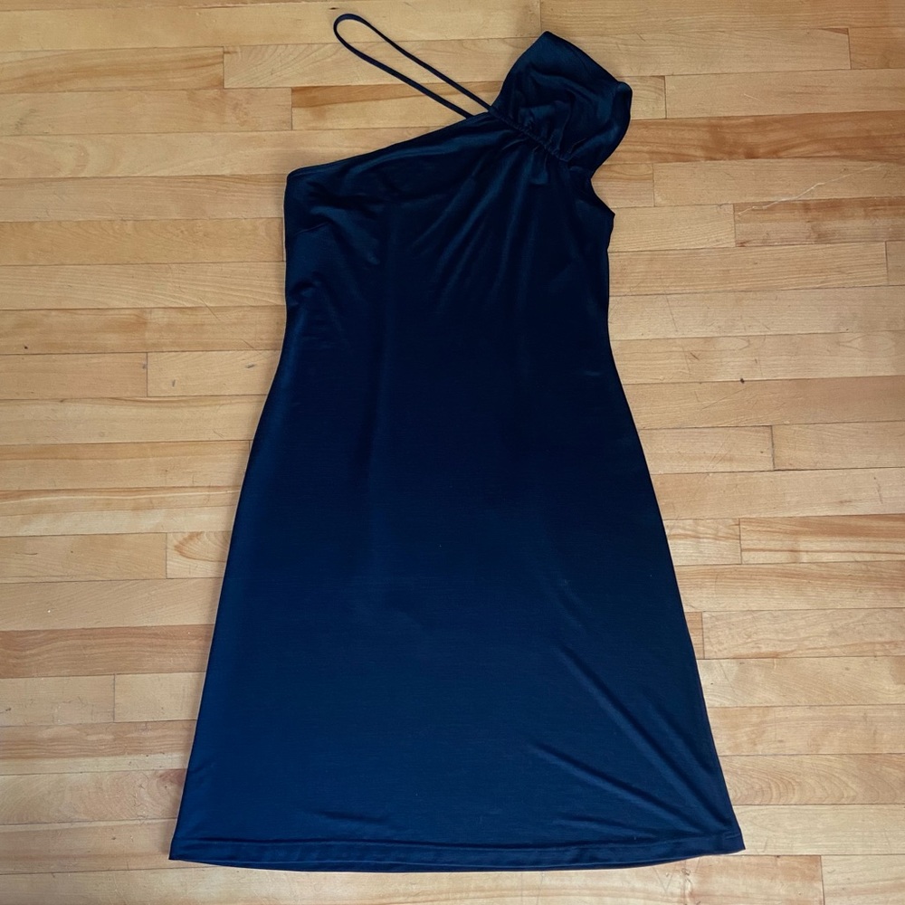 Chacok LBD! Beautiful black one shoulder dress